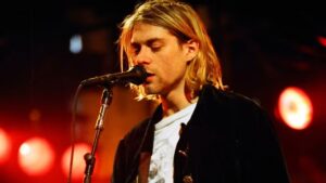 Kurt Cobain performing ‘Smells Like Teen Spirit’ live, 1992